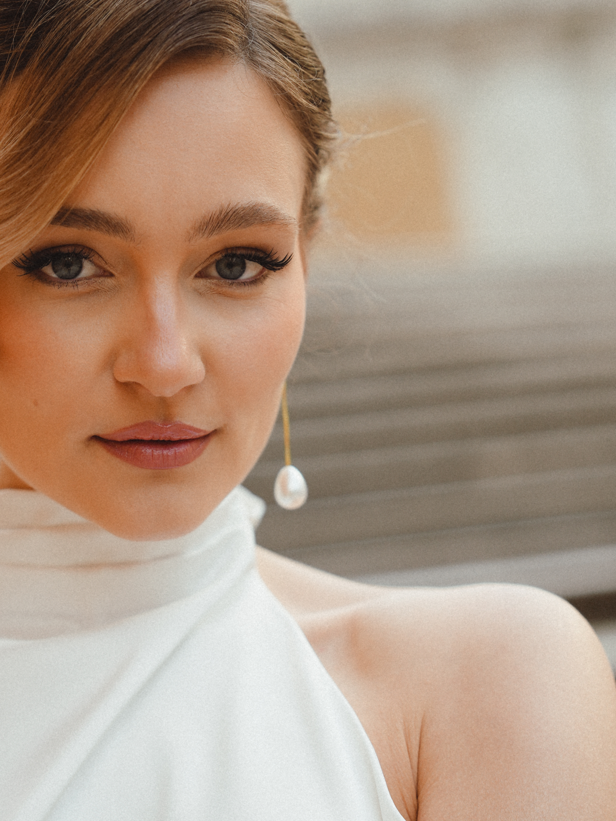 Editorial Look 10